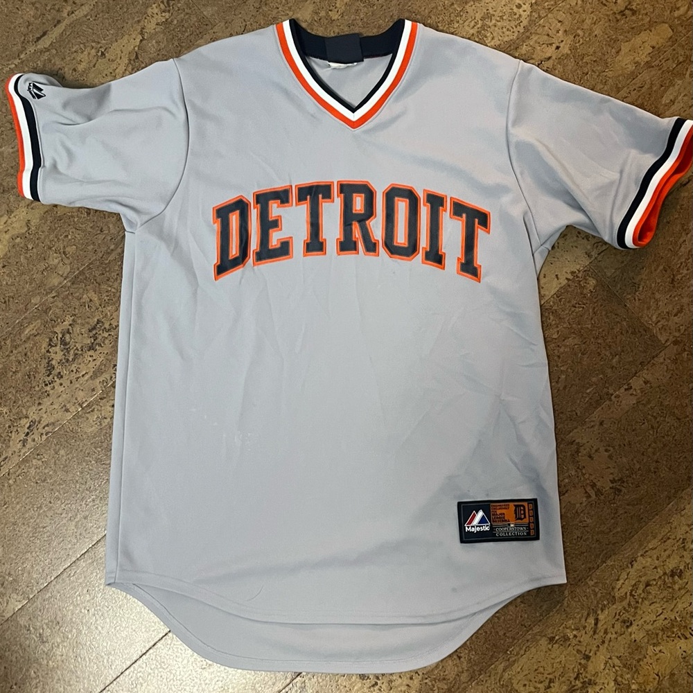 Gray majestic throwback pullover Detroit Tigers jersey size large